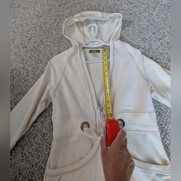 Women's (Size M) Long Off-White Zip-Up Hoodie/Jacket With Grey Trim & Drawstring - Picture 13 of 16
